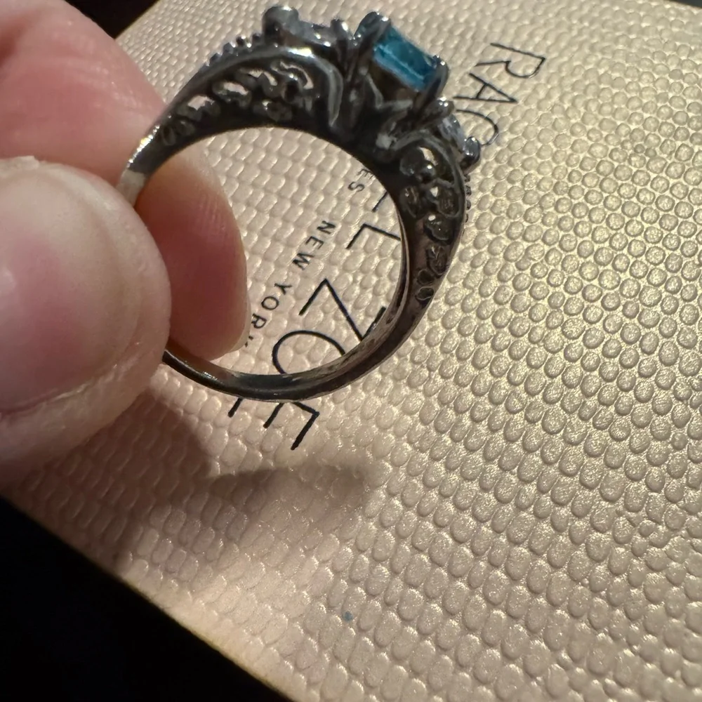 Silver and Blue Gemstone Ring - Picture 3 of 4